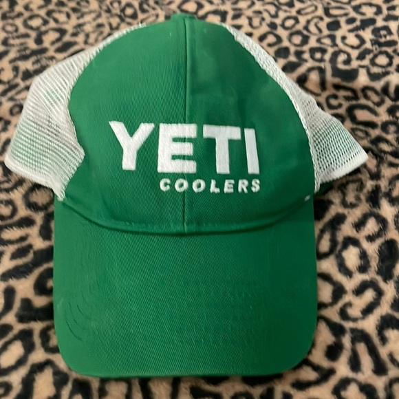 Yeti Coolers Green Trucker SnapBack Hat - Picture 1 of 3